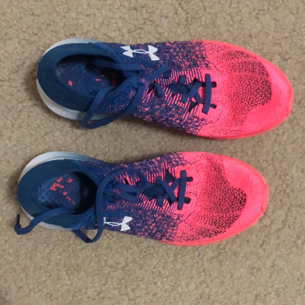 Woman’s Tennis Shoes
